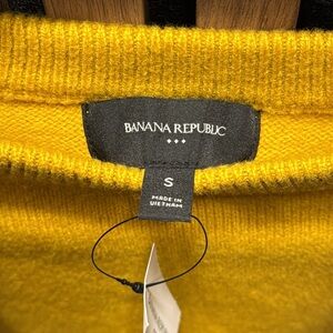 PERFECTLY SOFT CREW-NECK SWEATER